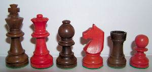 SCHACHFIGUREN rot-braun KH 76mm